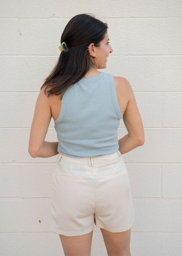 dusty air pleated shorts