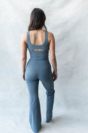 hit the studio flare legging