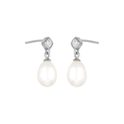 mae pearl studs